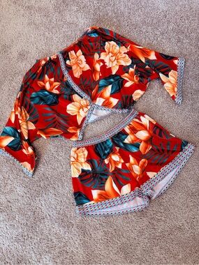 Tropical Floral Two-Piece Shorts Set, Small